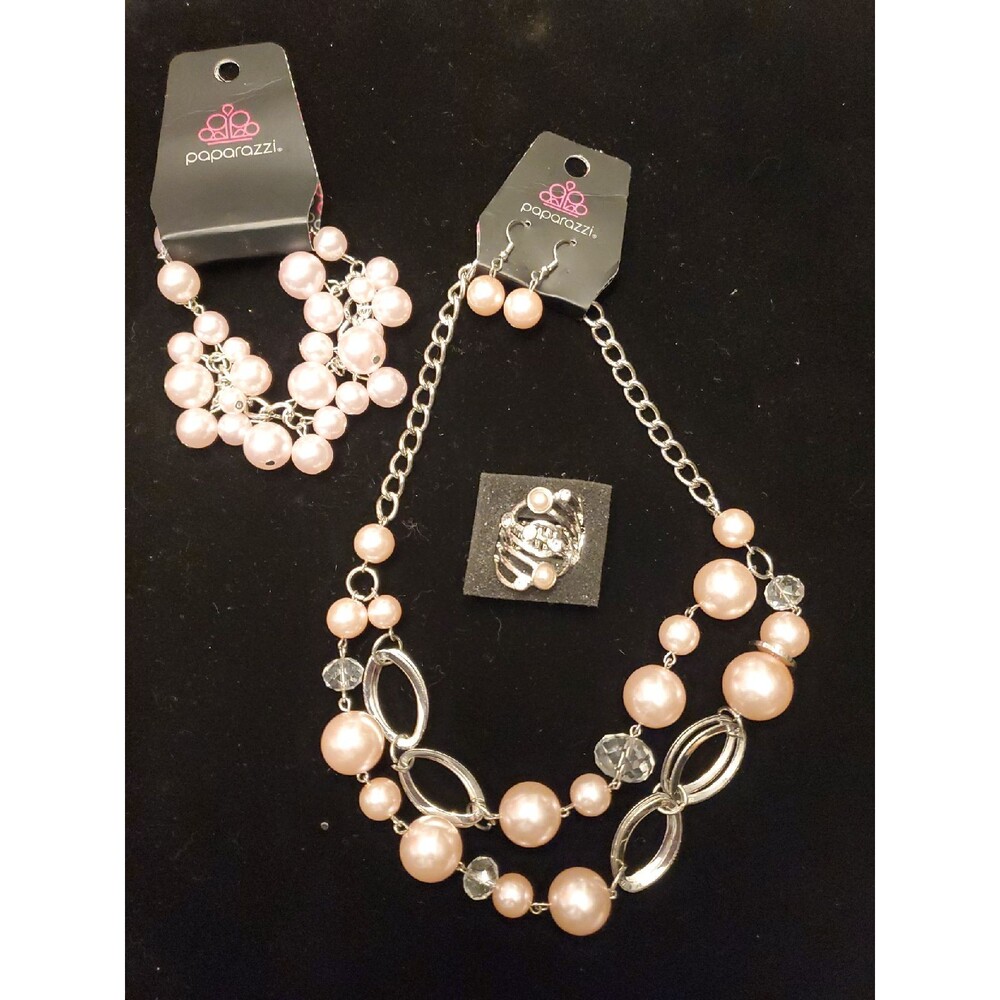 Paparazzi jewelry set
